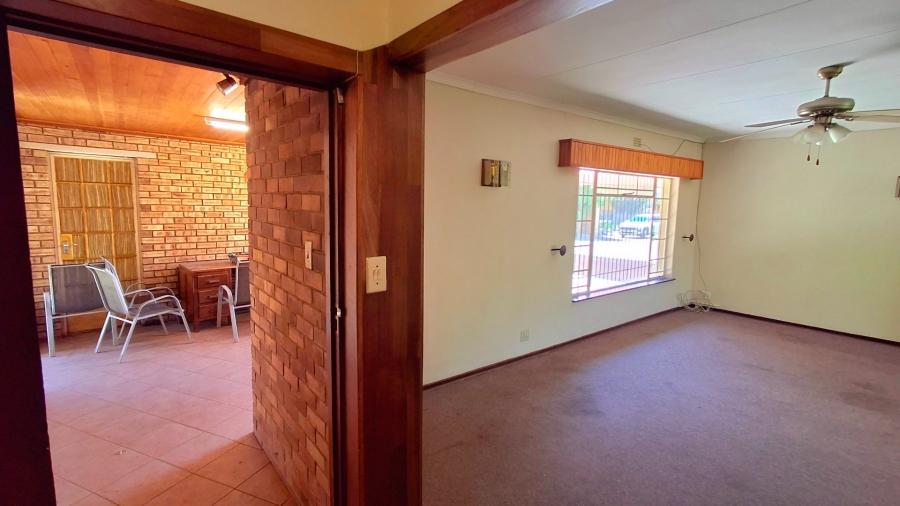 3 Bedroom Property for Sale in Roodia Free State